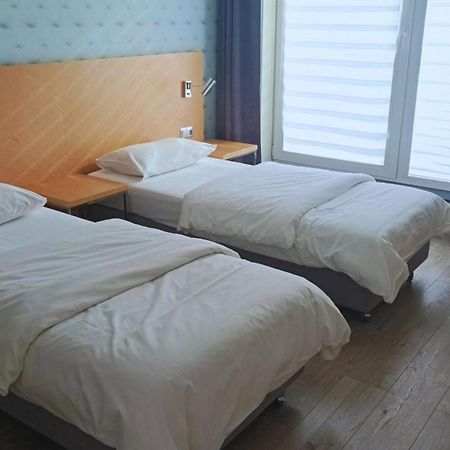 Hotel Marina Club Old Town View กดัญสก์ ภายนอก รูปภาพ