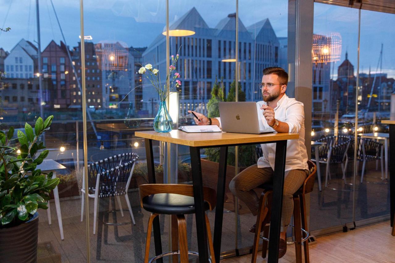 Hotel Marina Club Old Town View กดัญสก์ ภายนอก รูปภาพ
